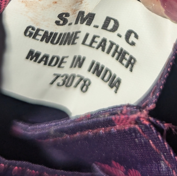 Anuschka zip around travel organizer crossbody bag. - Picture 10 of 14